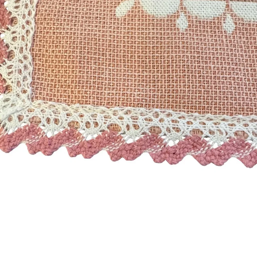 VTG Floral Lace Table Runner Pink & White Floral Designs Scalloped Edges Lace Tr